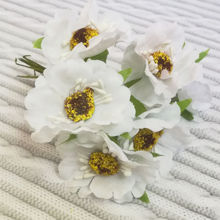 Букет шелковых цветов, цвет белый, размер головки 3 см  
