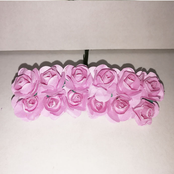 Букет бумажных роз розового цвета ,размер цветка 1.5 см  