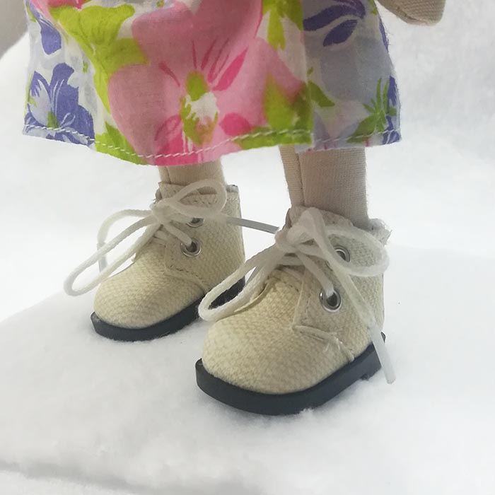 Обувь для кукол премиум качества кремовая.Длина подошвы 4.5 см 