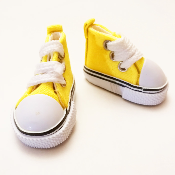 Кеды для кукол желтые на шнурках,5 см     