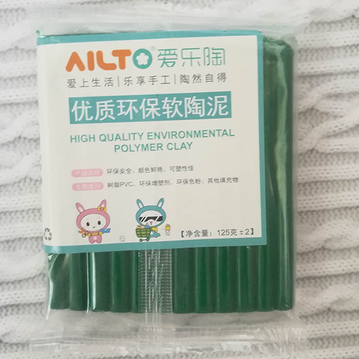 Полимерная глина запекаемая AILTO  зеленая ель ,125 гр   