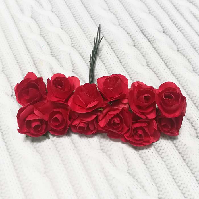 Букет бумажных роз красного цвета,1.5 см
