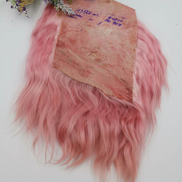 Шкурка ангорской козы розовая вес 90 гр,волос 16-22см ,премиум качество - 1