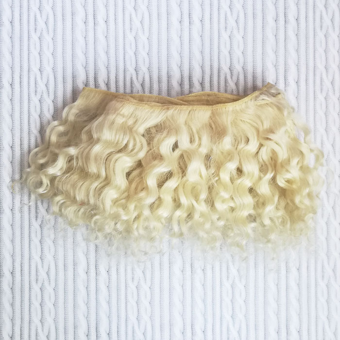 Волосы ангорской козы на трессах кудрявые блонд,20 гр