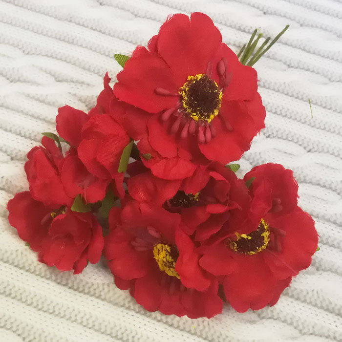 Букет шелковых цветов, цвет красный, размер головки 3 см  