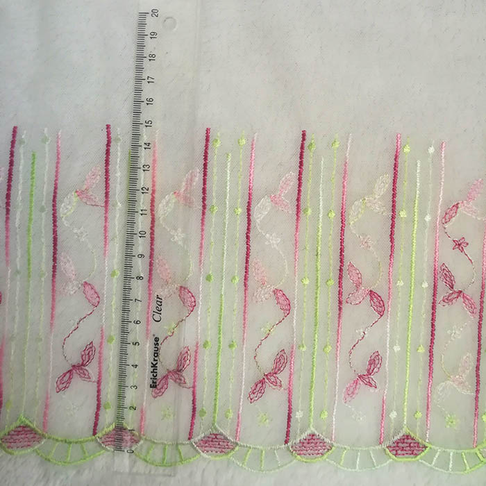 Кружево широкое на сетке с розово-салатовым рисунком, ширина 21см, цена за 50 см     (2)