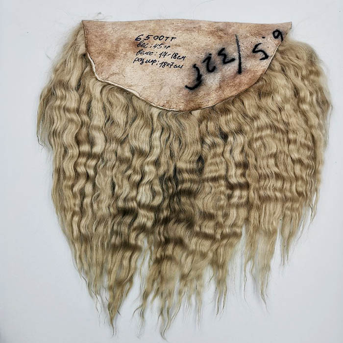 Шкурка ангорской козы русая,18х7 см,вес 45 гр,волос 17-18 см - 1