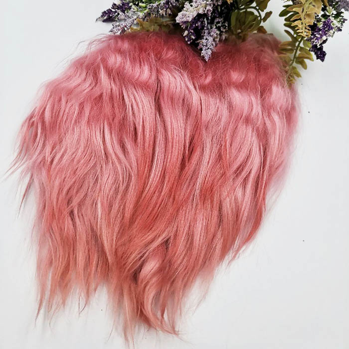Шкурка ангорской козы розовая вес 90 гр,волос 16-22см ,премиум качество